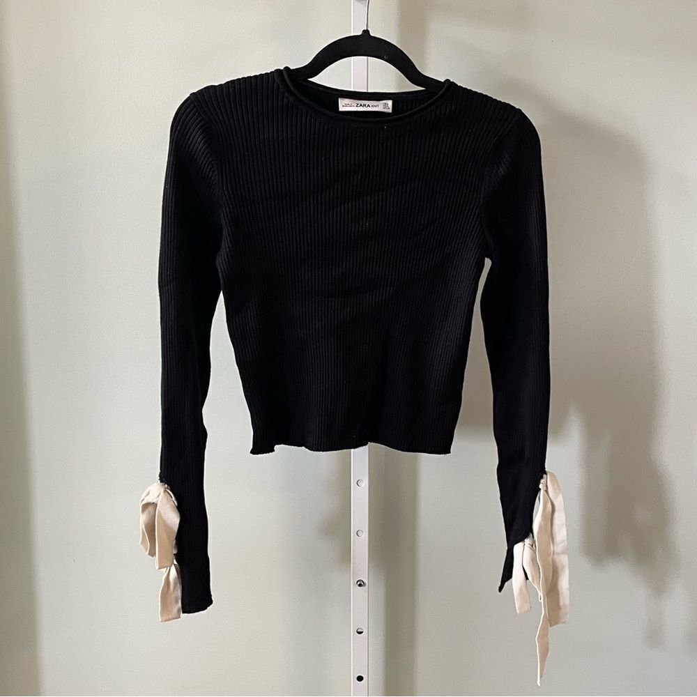 Zara Black Ribbed Cropped Sweater with Decorative Ties